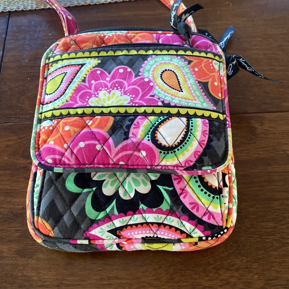 VERA BRADLEY CROSSBODY